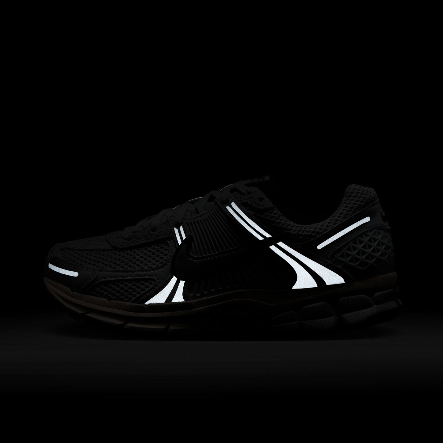 Damen Nike Zoom Vomero 5 'Pure Platinum'