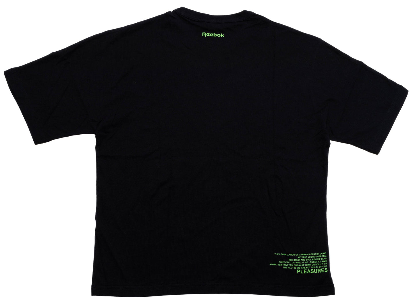 Reebok x Pleasures Tee in Schwarz „Nicht schuldig“
