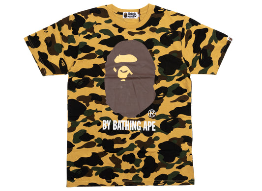 A Bathing Ape 1st Camo by Bathing Ape camiseta en amarillo