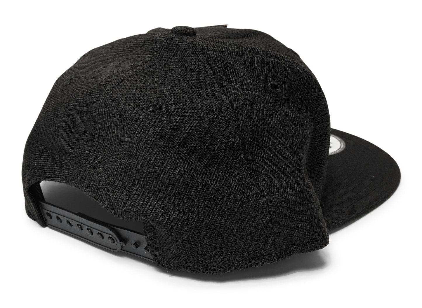 Gorra Snapback Paper Planes B/N con Logo de Avión