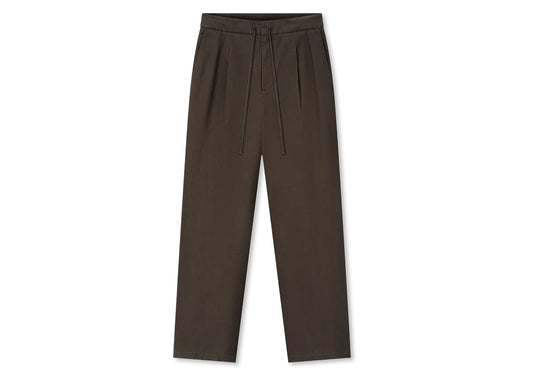 Fear of God Essentials Pleat Front Pant 'Brown'