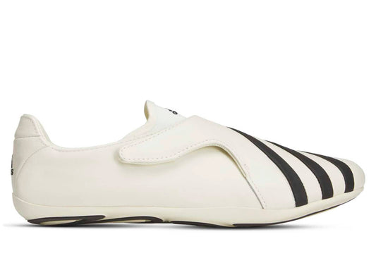 Adidas PW Yoga Vario Terraplanista en Blanco Tiza / Negro Base