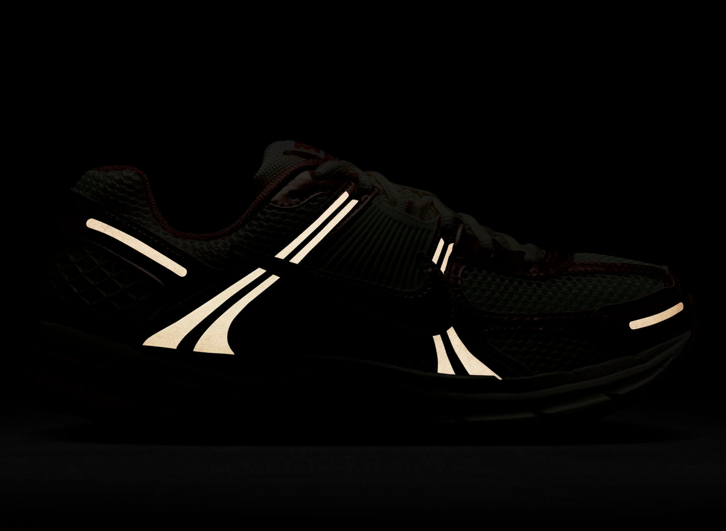 Nike Zoom Vomero 5 für Damen „Rose Gold“