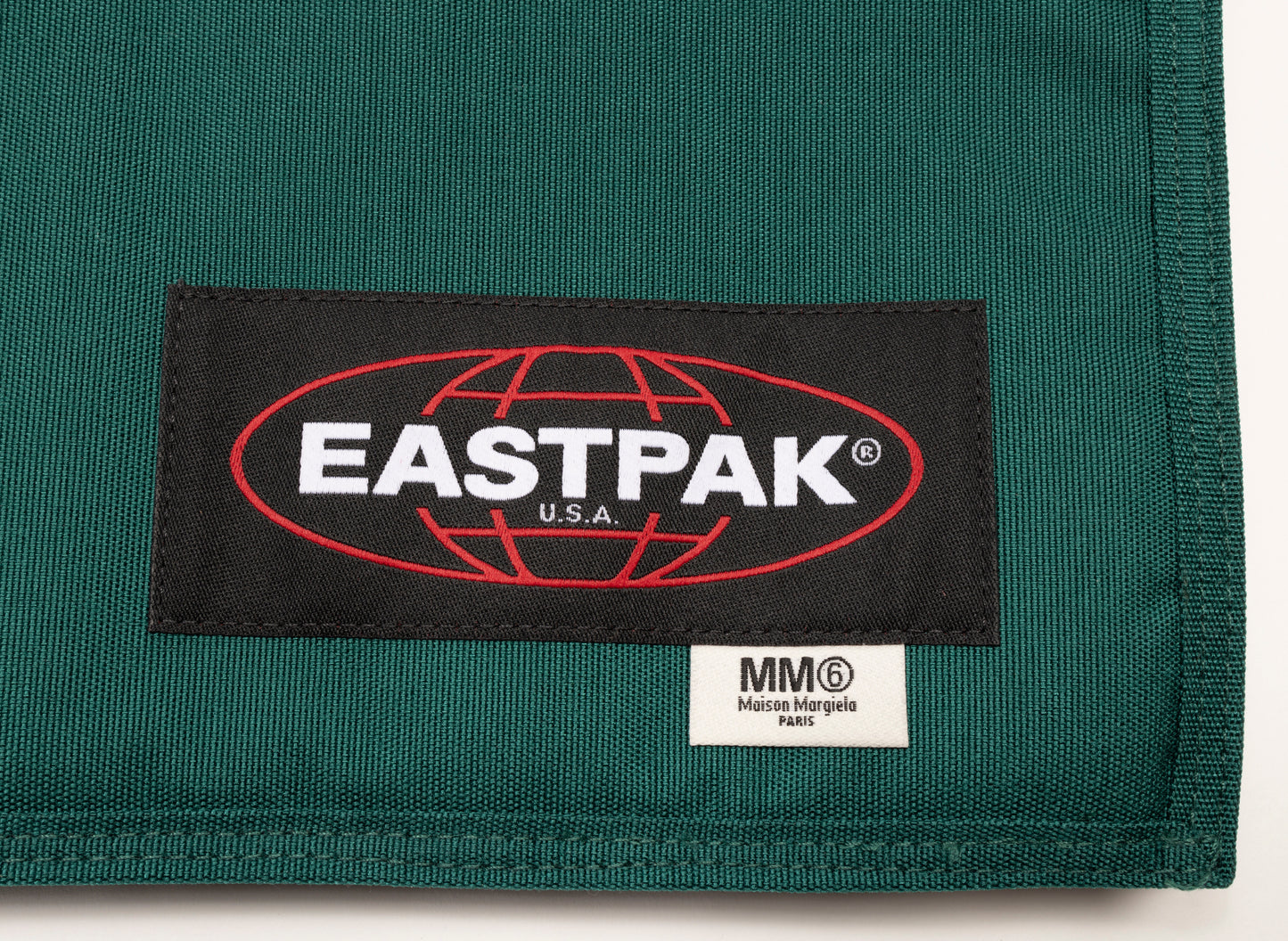 Eastpak x Maison Margiela Messenger Bag in Grün