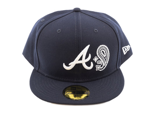 Gorra ajustada New Era Atlanta Braves 59FIFTY con visera de cachemir