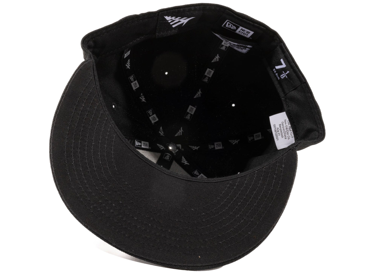 Gorra ajustada Paper Planes Blackout Crown 59FIFTY