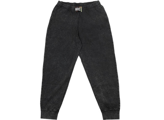 Women's Nike Sportswear Wash Pants in Black