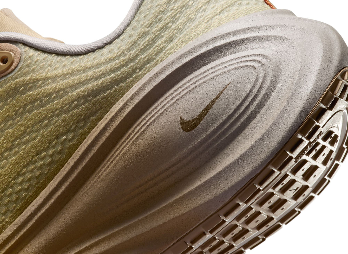 Nike Vomero Plus SP "Cheat Day" in Desert Camo / Ceramic