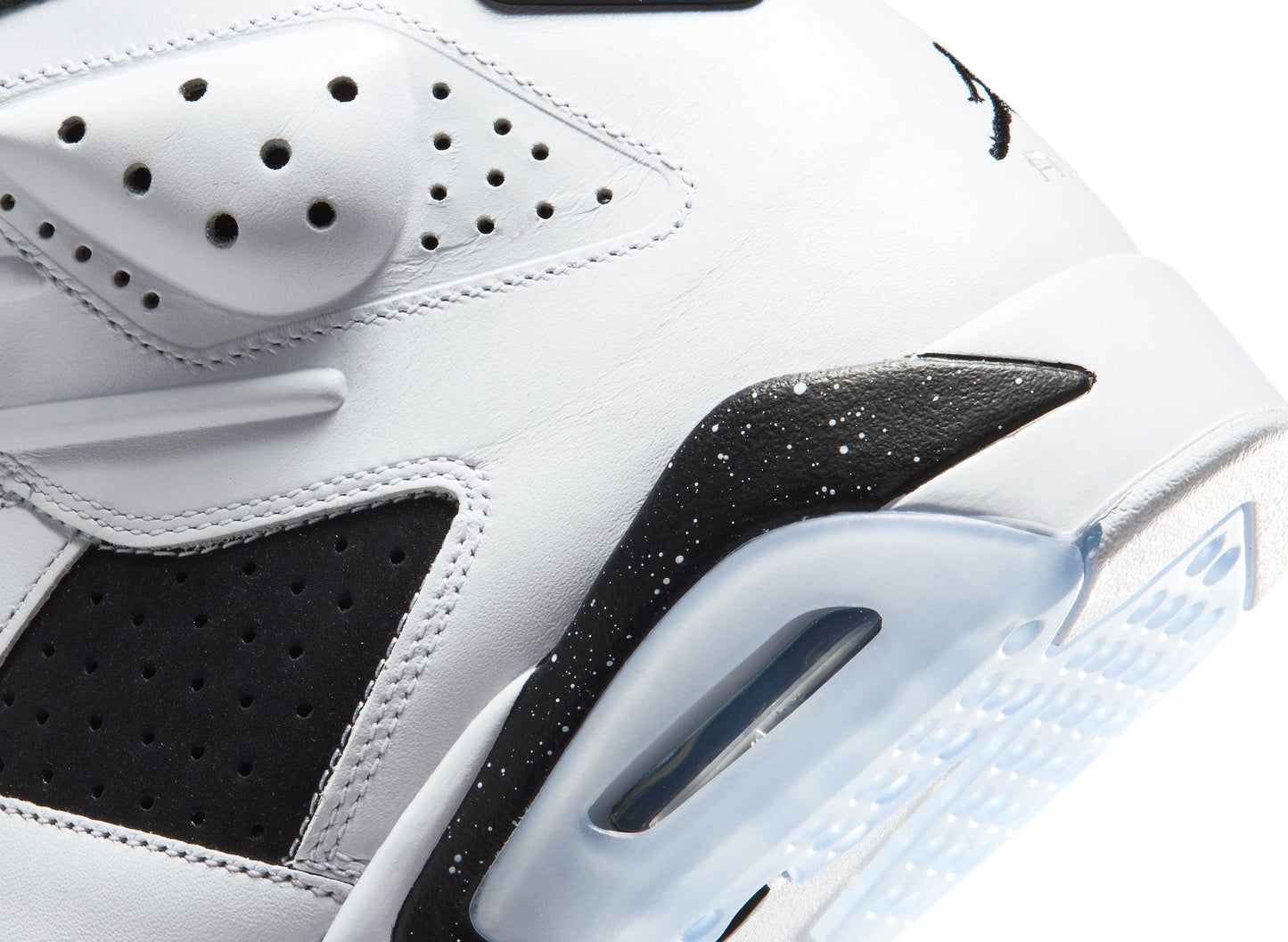 Air Jordan 6 Retro "Oreo"
