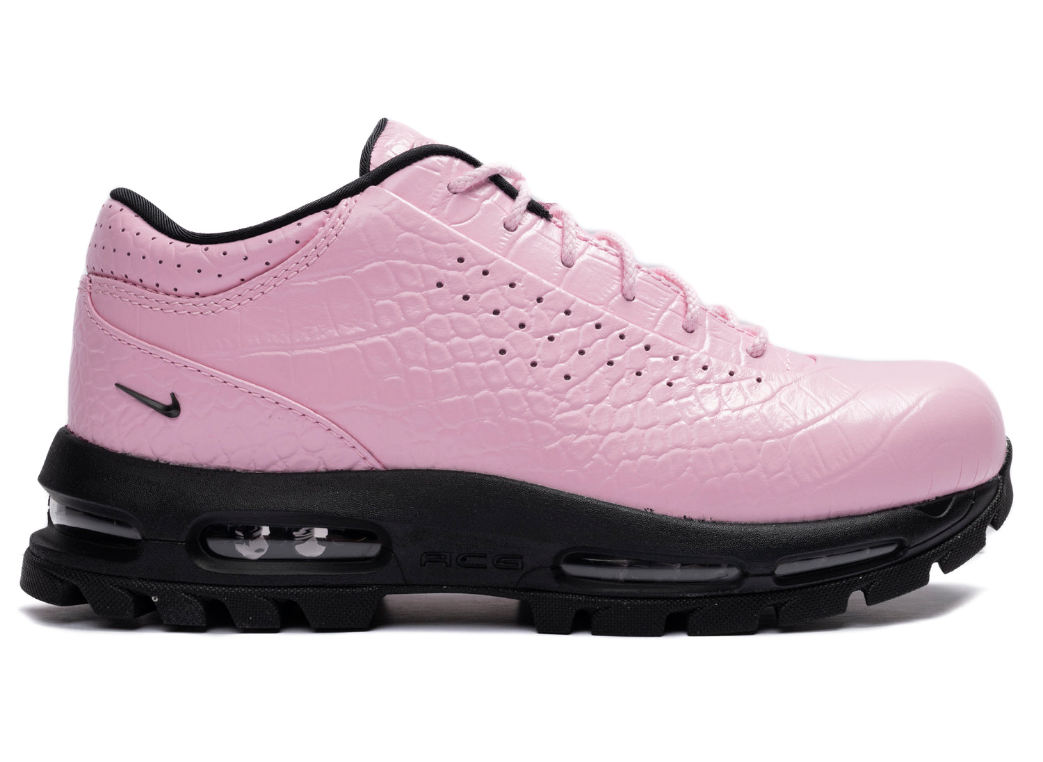Nike Air Max Goadome Low in Neo Pink, side view