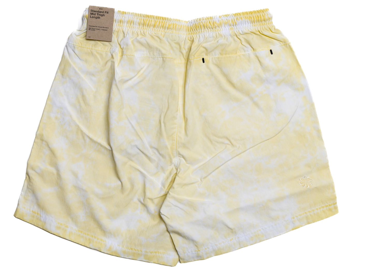 Nike Sportswear Move to Zero Tie-Dye Shorts in Gelb und Weiß