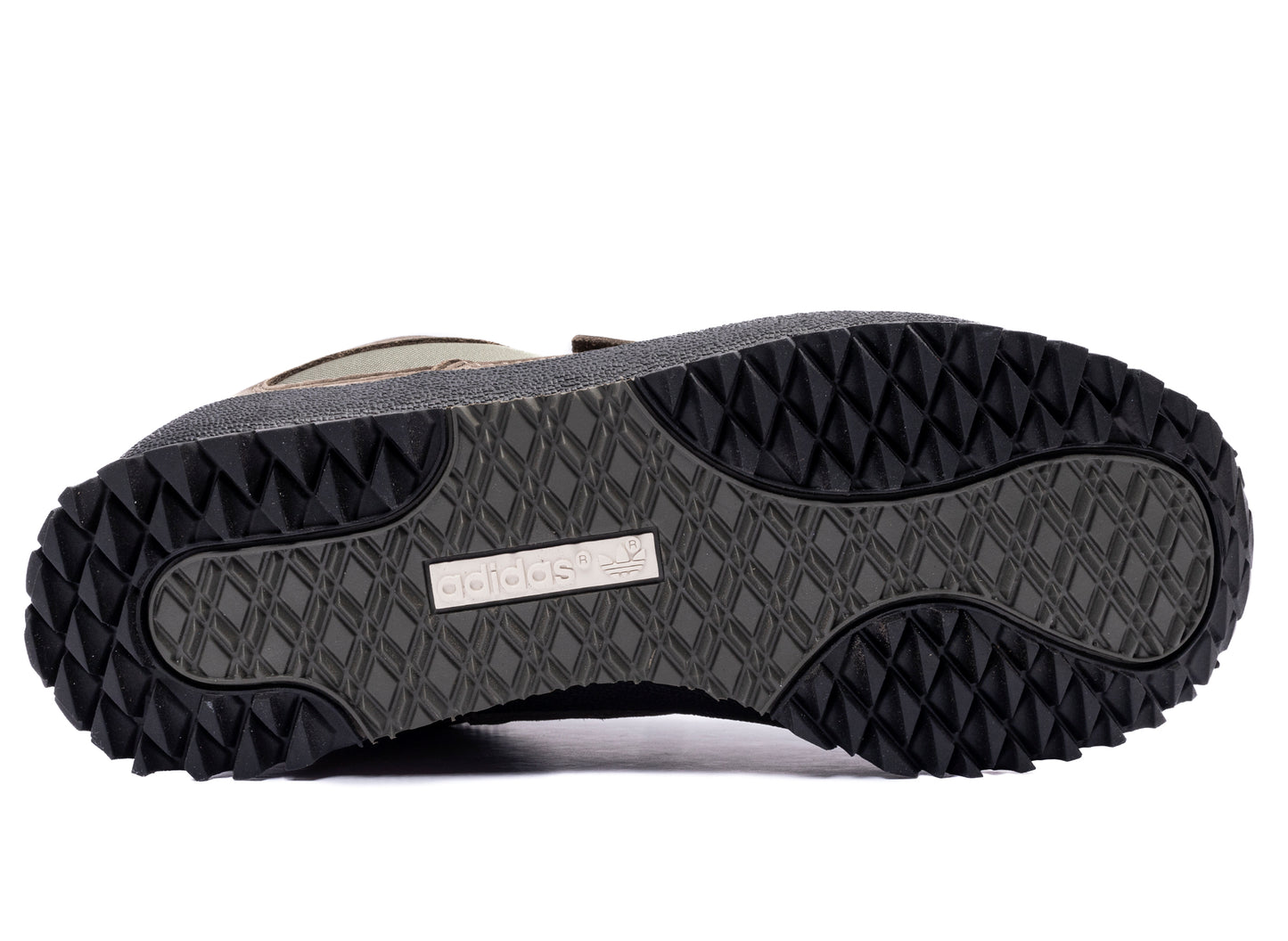 Adidas Winterhill Spezial in Utility Black