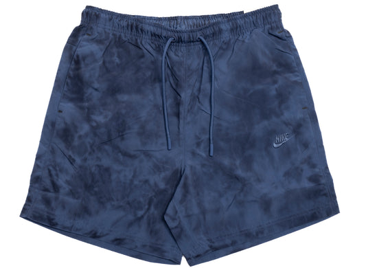 Nike Sportswear Move To Zero Tie-Dye-Shorts in Blau und Schwarz