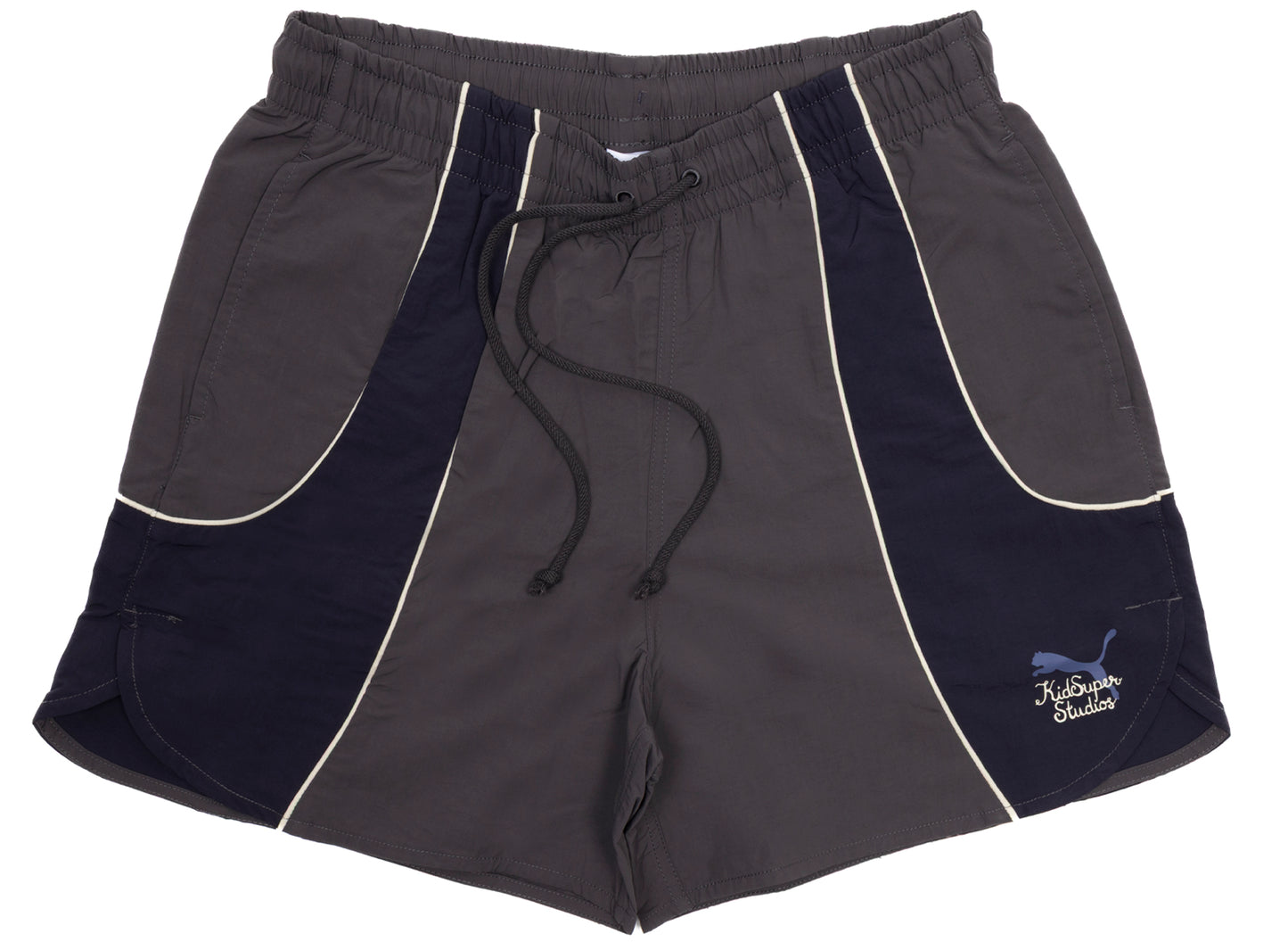 Pantalones cortos Puma x Kidsuper en color carbón oscuro