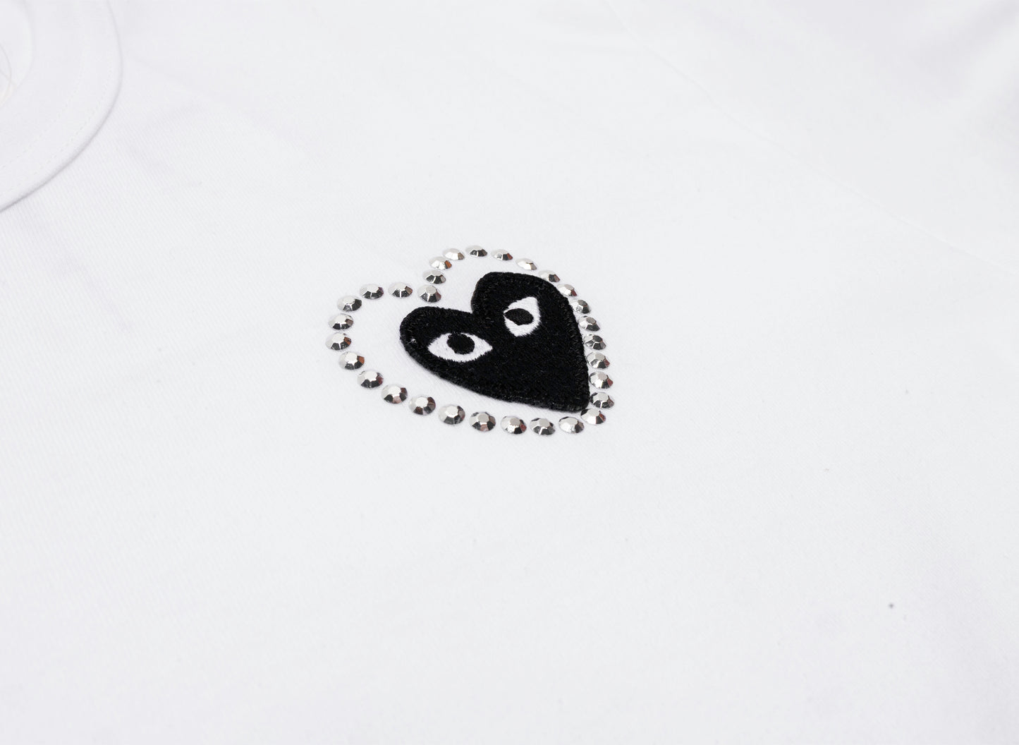 Comme des Garçons PLAY Metal Stone Heart Tee in White/Black