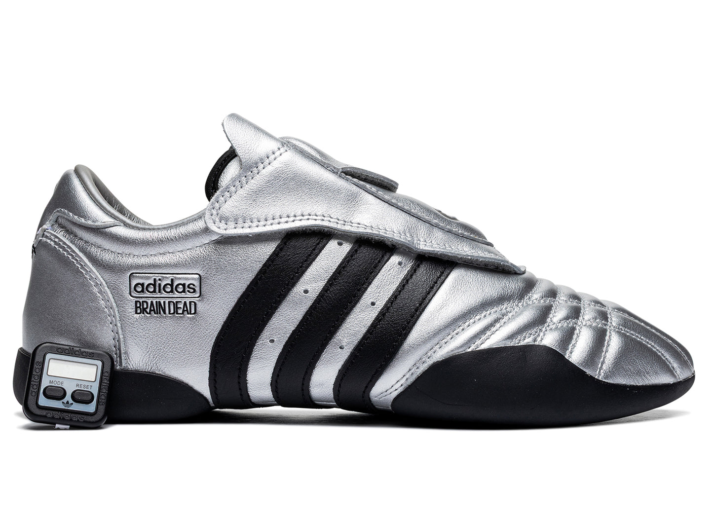 Adidas x Brain Dead Techwondo en plateado