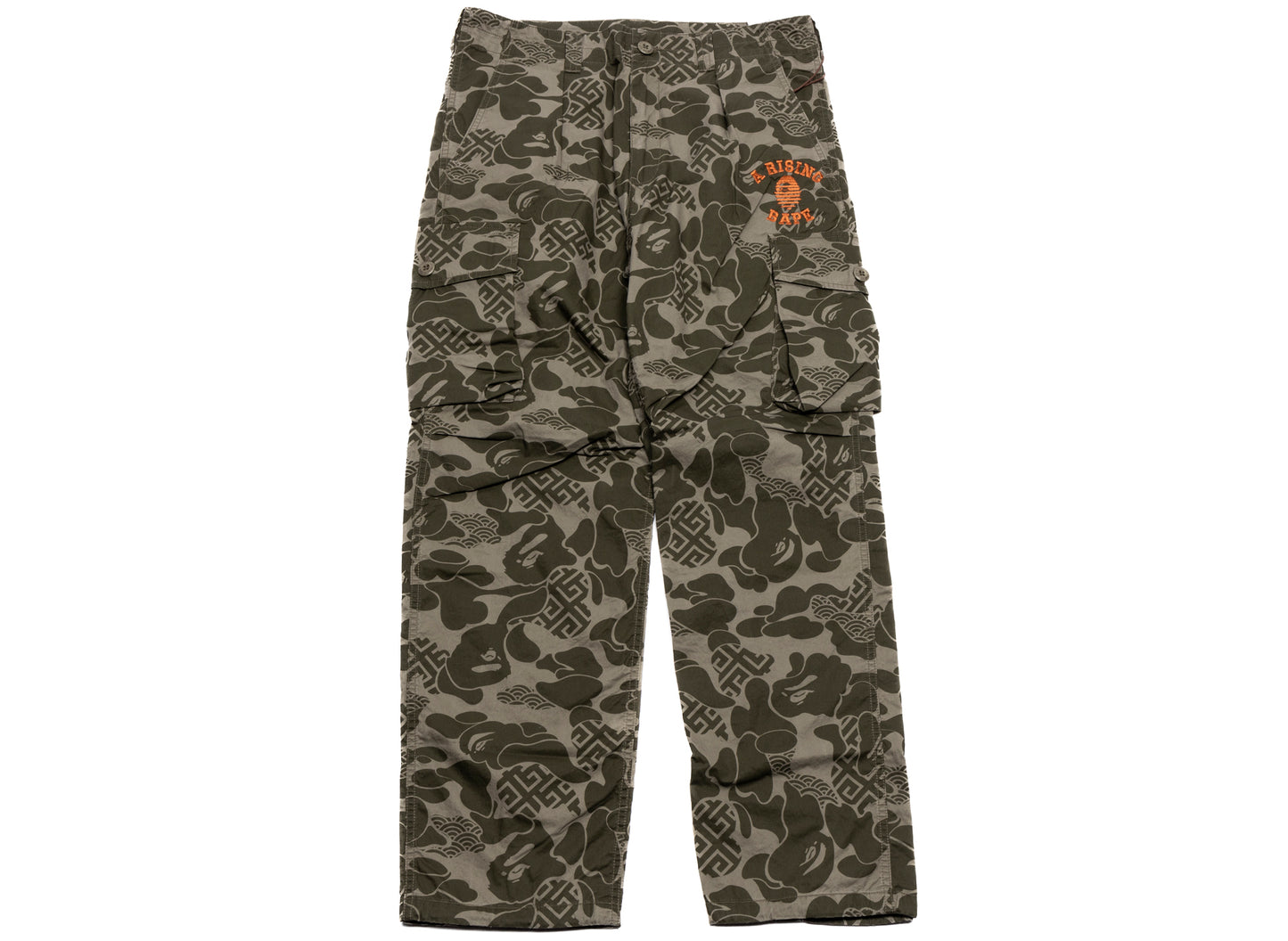 Pantalones estilo militar con camuflaje asiático de A Bathing Ape en color oliva