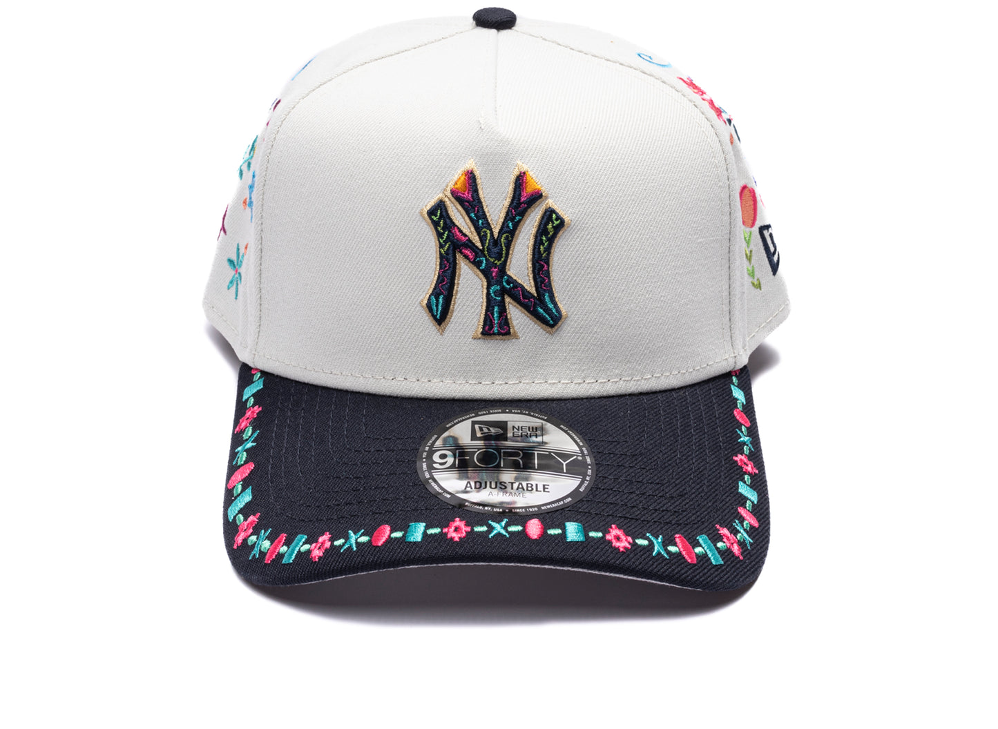 New Era LAT Heritage New York Yankees 9Forty A-Frame Hat in team colors, unisex cap