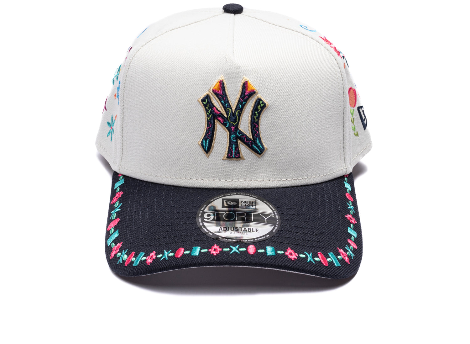 New Era LAT Heritage New York Yankees 9Forty A-Frame Hat in team colors, unisex cap