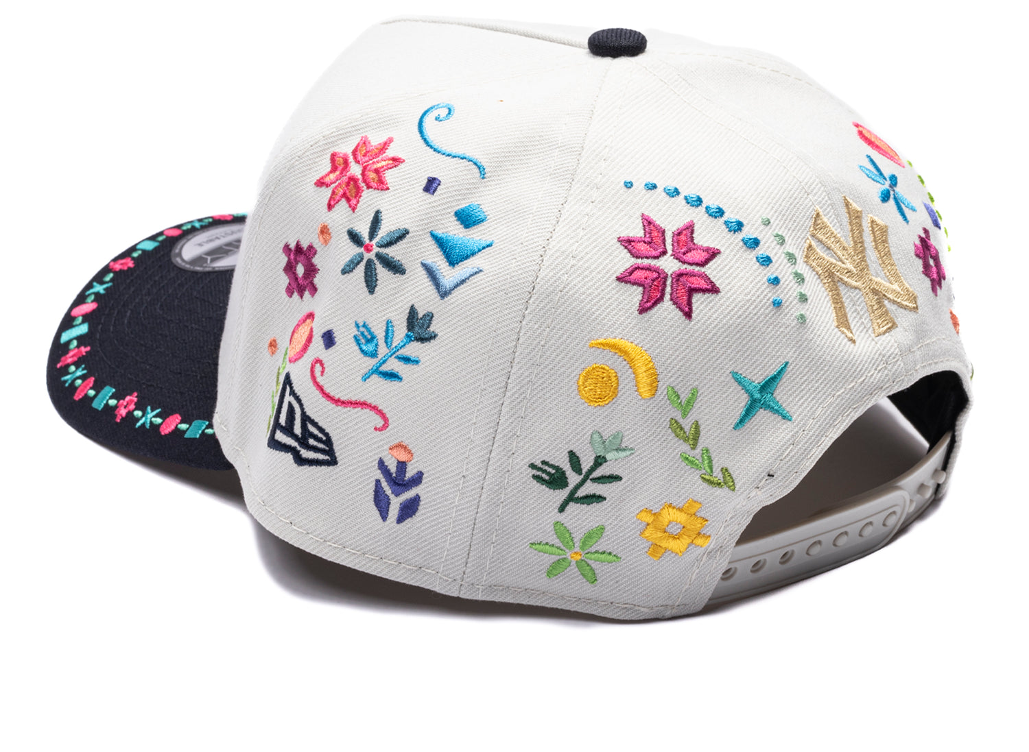 New Era LAT Heritage New York Yankees 9Forty A-Frame Hat in team colors, unisex cap, view 2