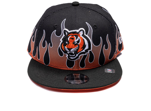 New Era Flames Cincinnati Bengals 9Fifty Hat in team colors, kids' snapback cap