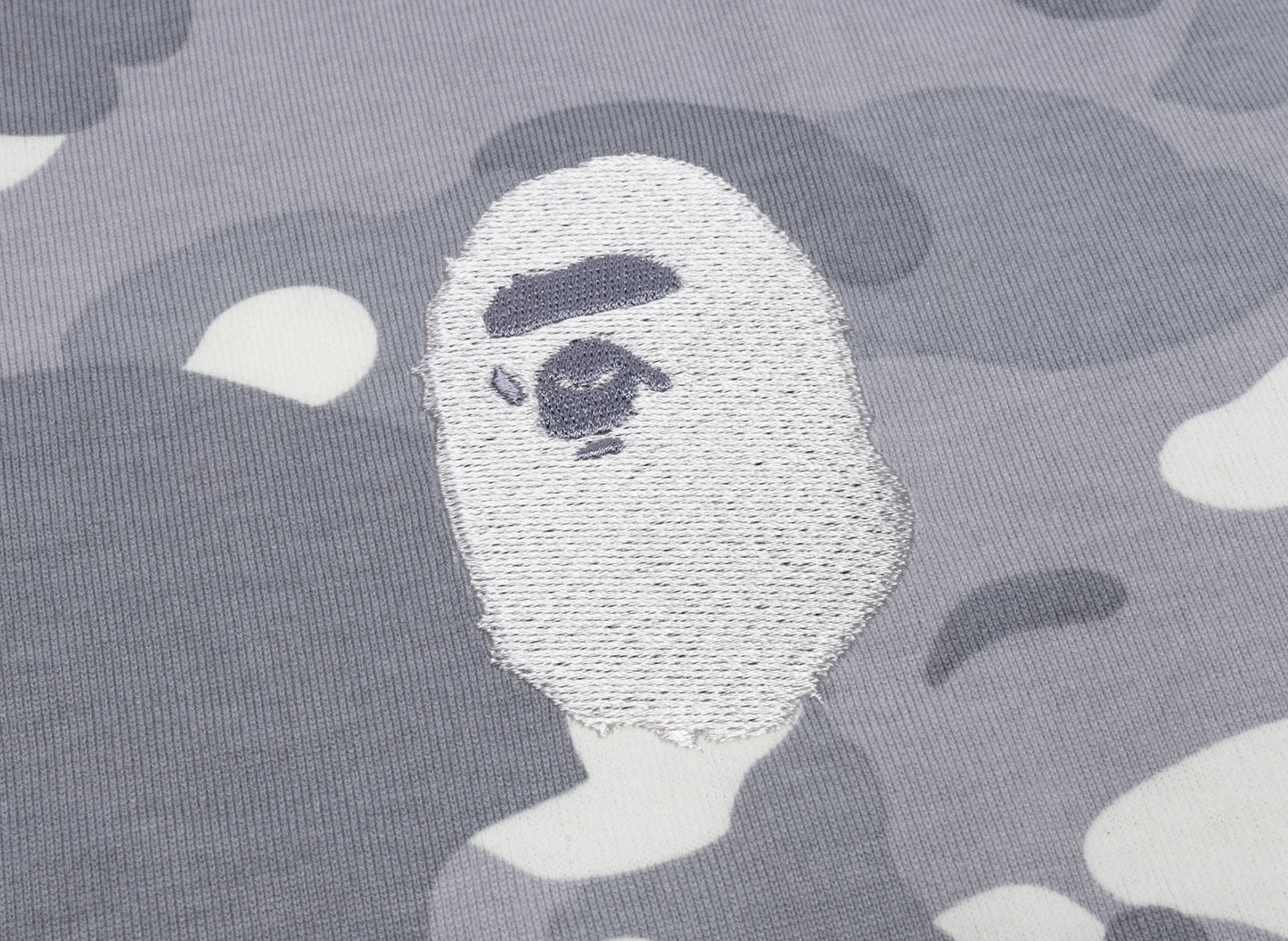 Camiseta A Bathing Ape City Camo Large Ape Head en Gris
