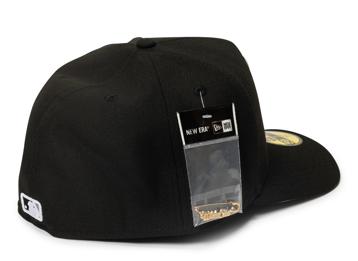 New Era Script Safety Pin Chicago White Socks Fitted Cap v2