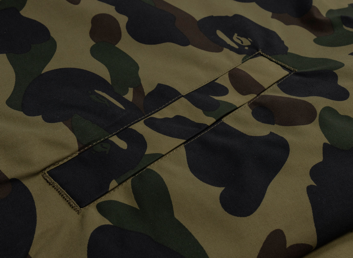 Chaqueta de entrenador relajada A Bathing Ape Gore-Tex Wind Stopper 1st Camo en verde