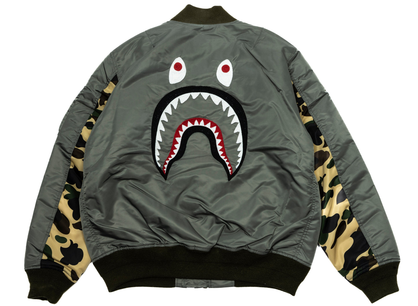 A Bathing Ape Shark MA-1 Jacke in Oliv