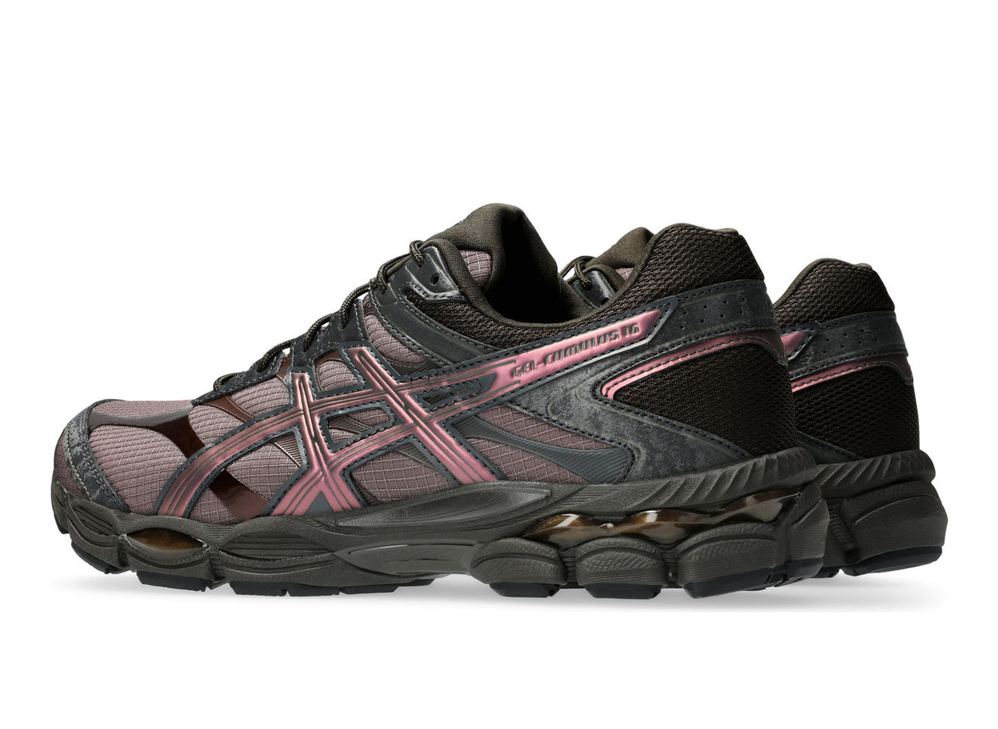 Asics Gel-Cumulus 16 in Cocoa Powder / Black view 3