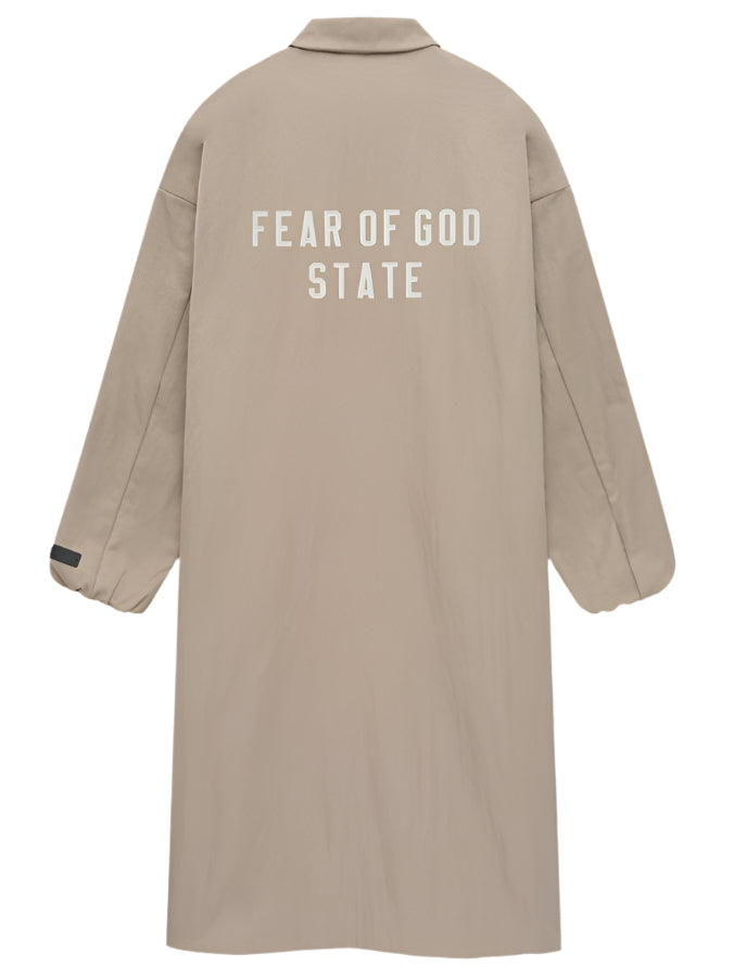 Fear of God Essentials Trench aus strukturiertem Nylon in Desert Sand