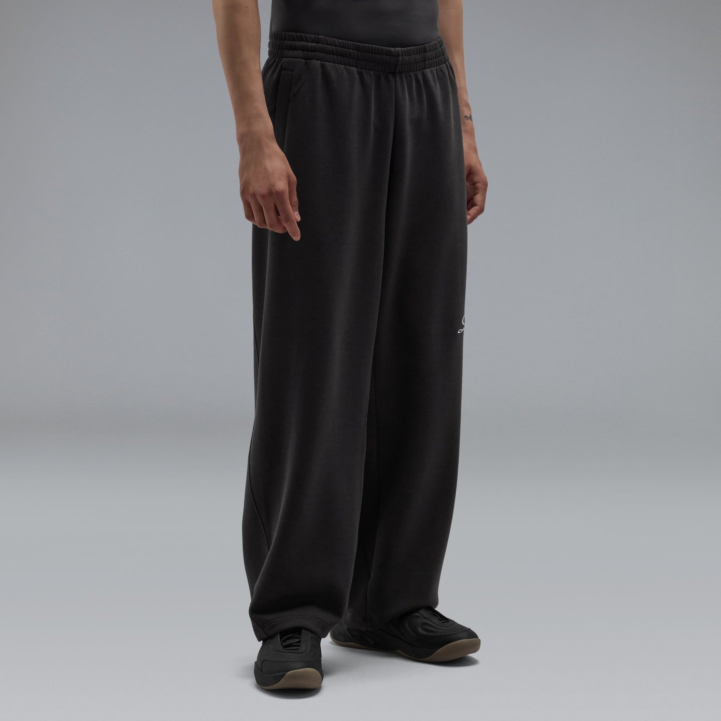 Oakley New Retro Fleece Pants 2.7 in Phantom on-model or alternate product view