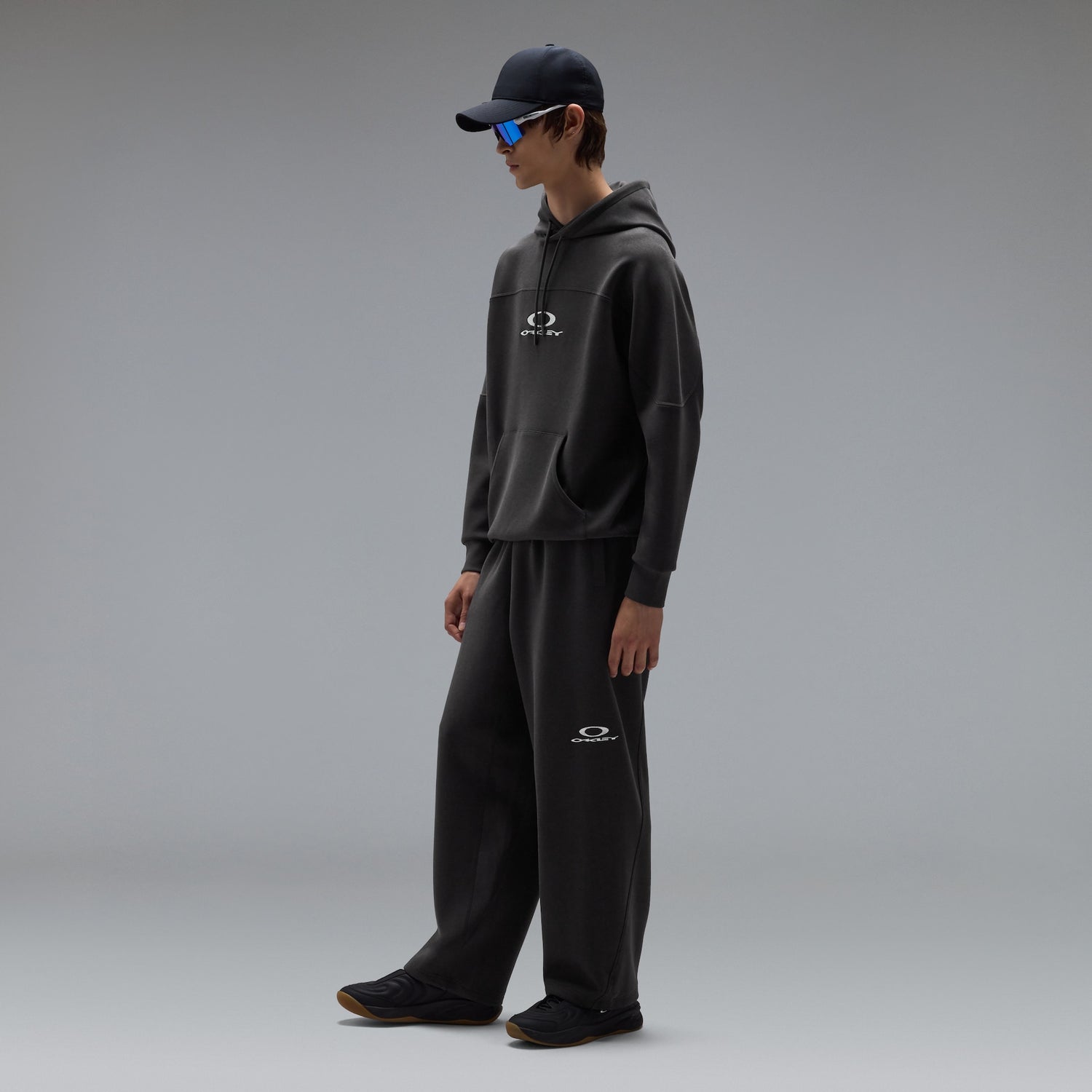 Oakley New Retro Fleece Pants 2.7 in Phantom detail or alternate view