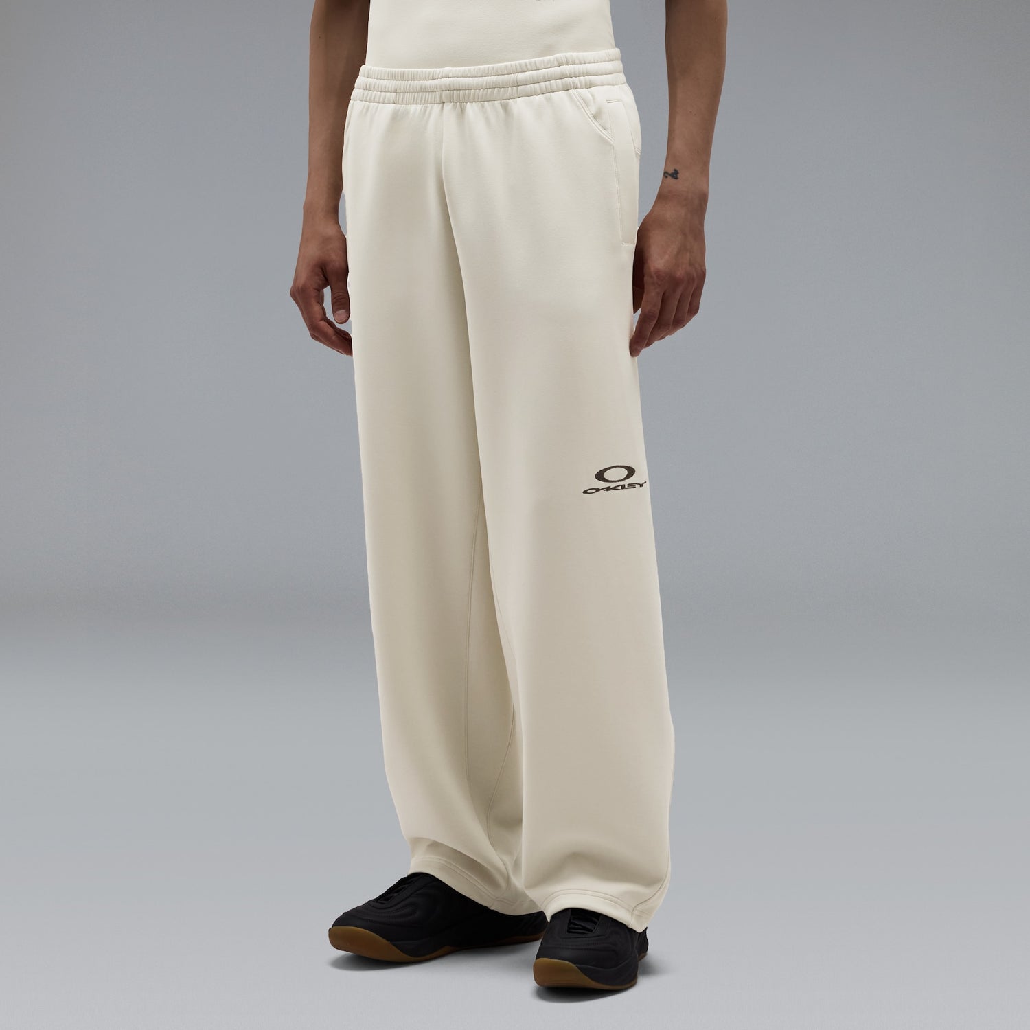 Oakley New Retro Fleece Pants 2.7 in Mist on-model or alternate product view