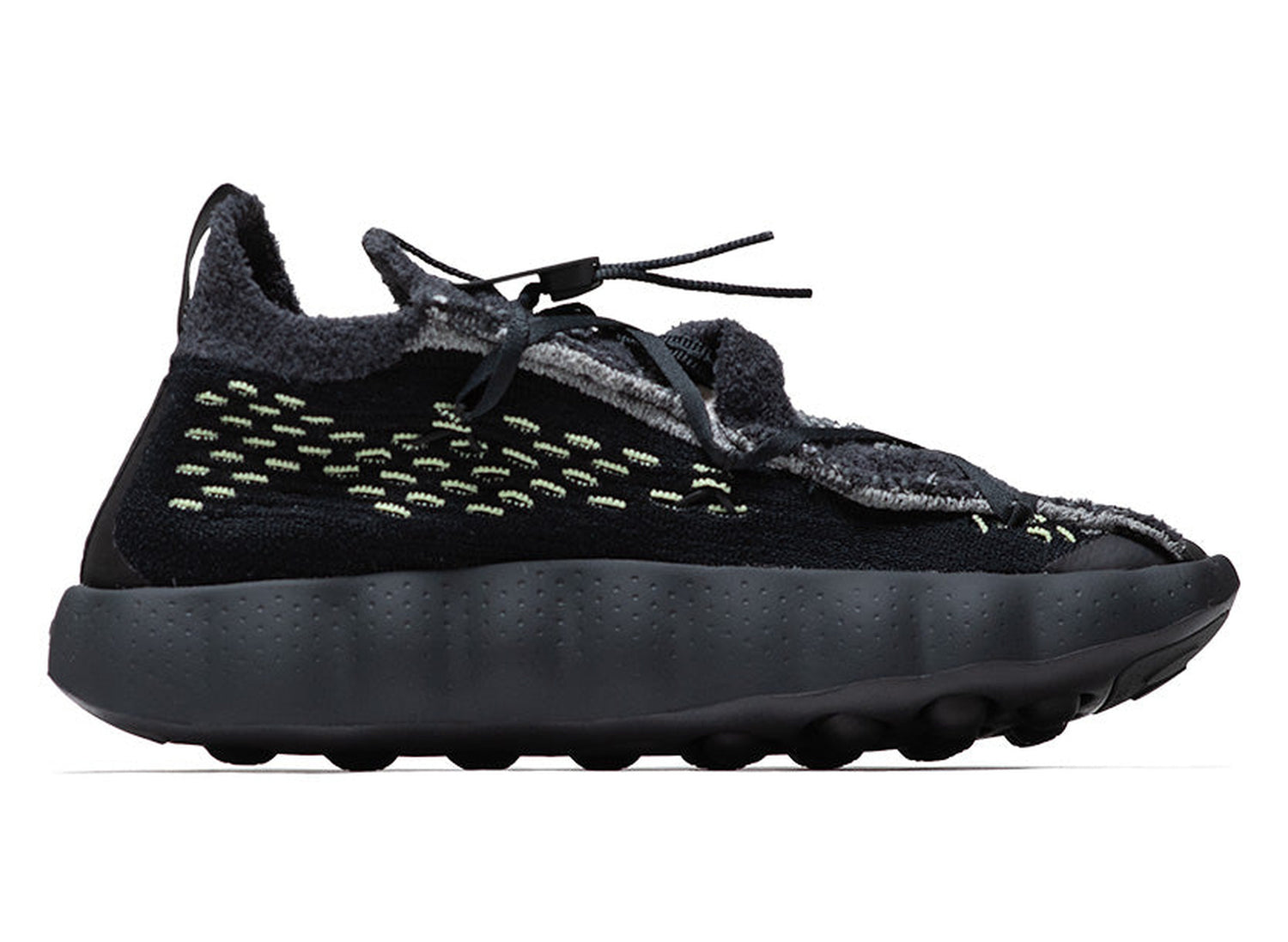 Nike Mind 002 Flyknit IR2176-002 in Black / Dark Smoke Grey / Anthracite — right profile