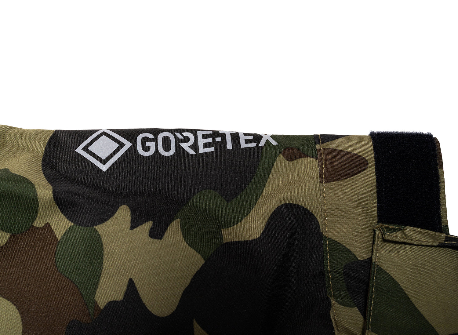 A Bathing Ape GORE-TEX 1st Camo Snowboard Jacket in Green — view 2