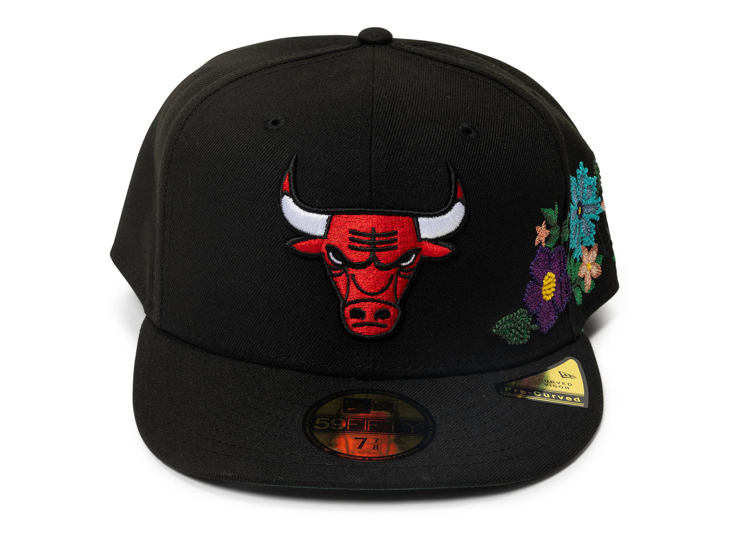 New Era Tonal Florals Chicago Bulls Fitted Hat in Black