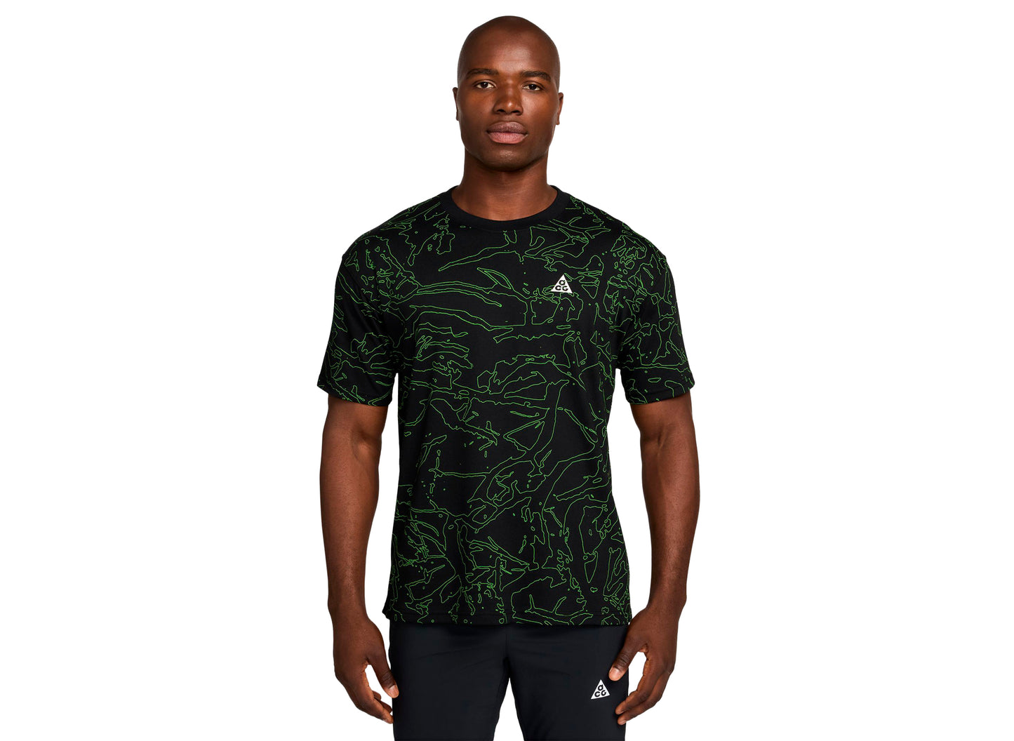 Nike ACG Dri-FIT "Cave" T-Shirt in Black