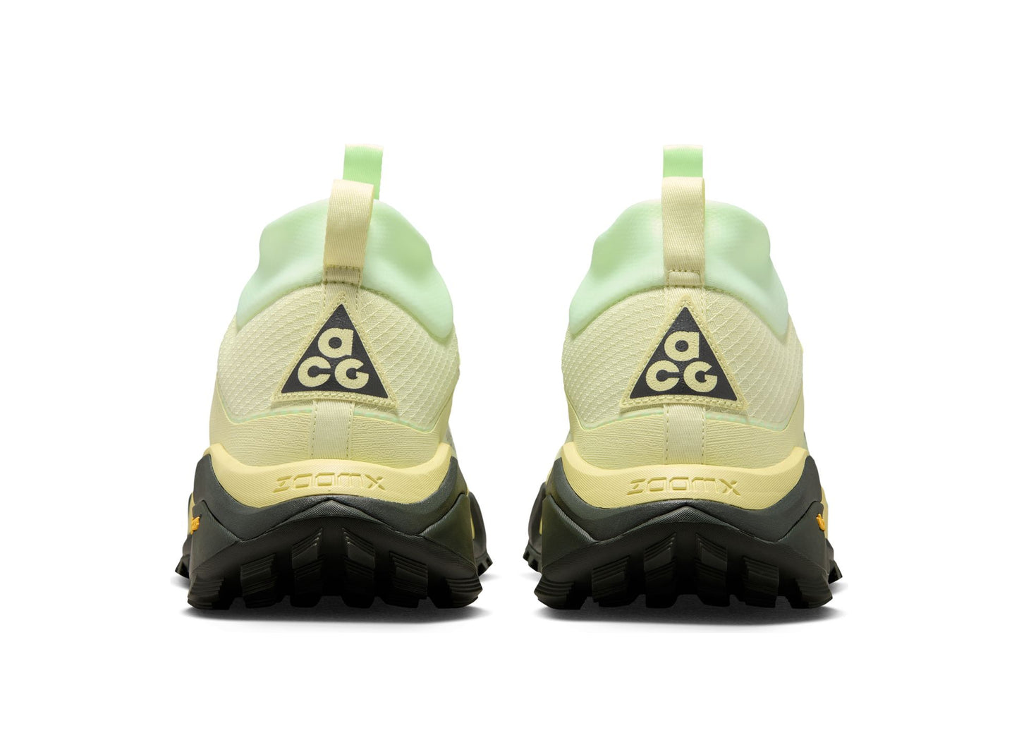 Nike ACG Zegama Hike in Life Lime / Dark Smoke Grey
