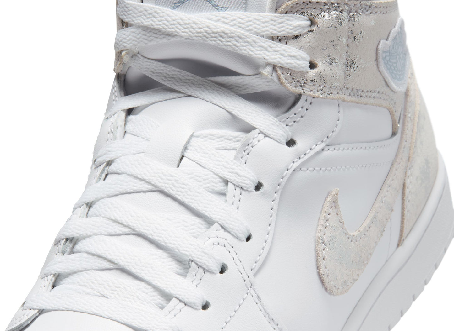 Air Jordan 1 Mid SE in Weiß / Field Silver