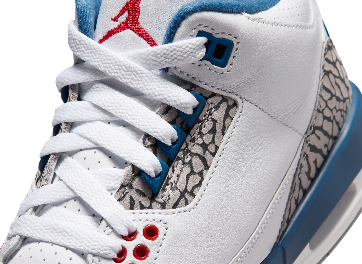GS Air Jordan 3 Retro "True Blue" — view 6
