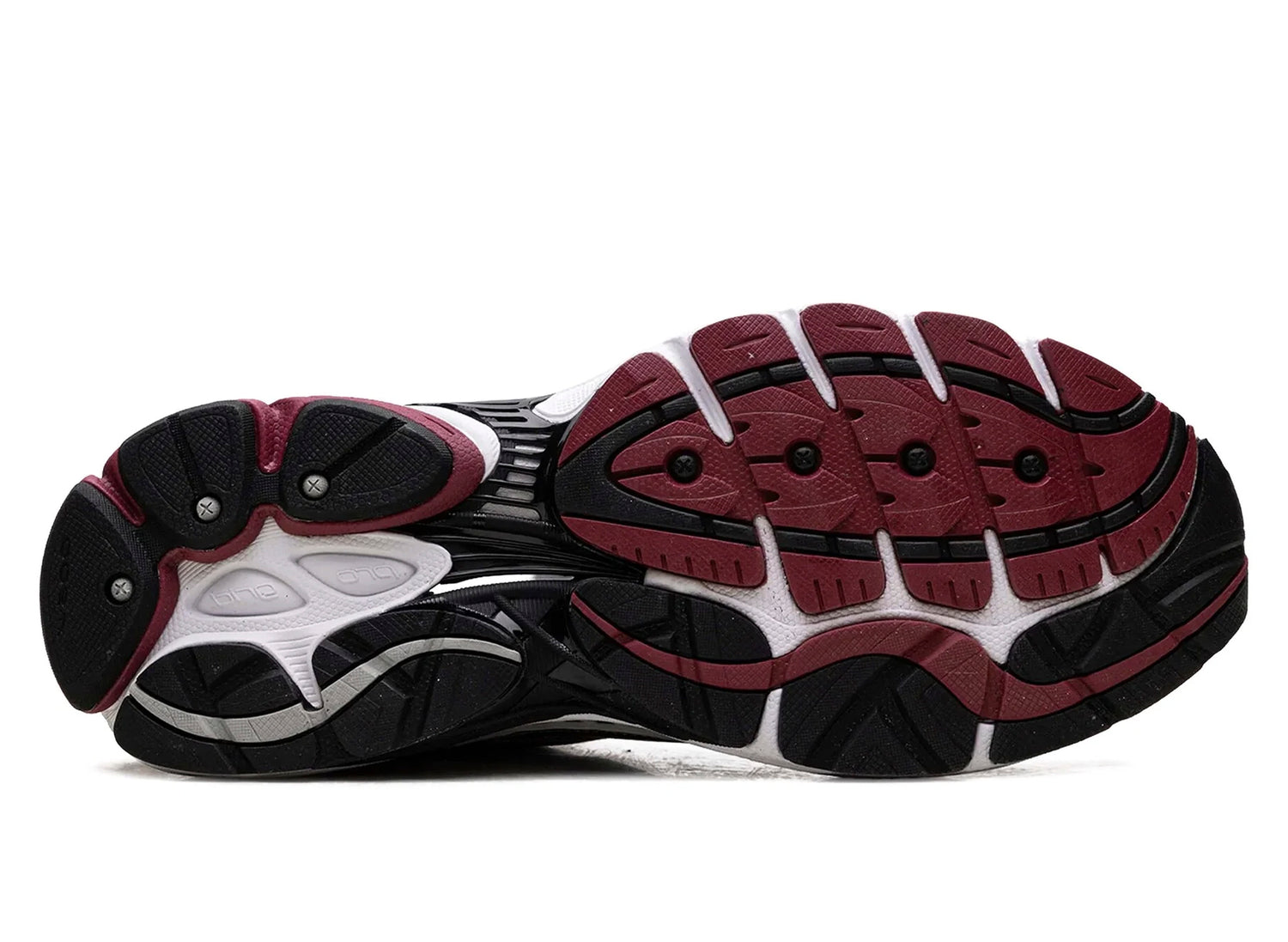 Saucony Progrid Omni 9 in White / Red — view 3