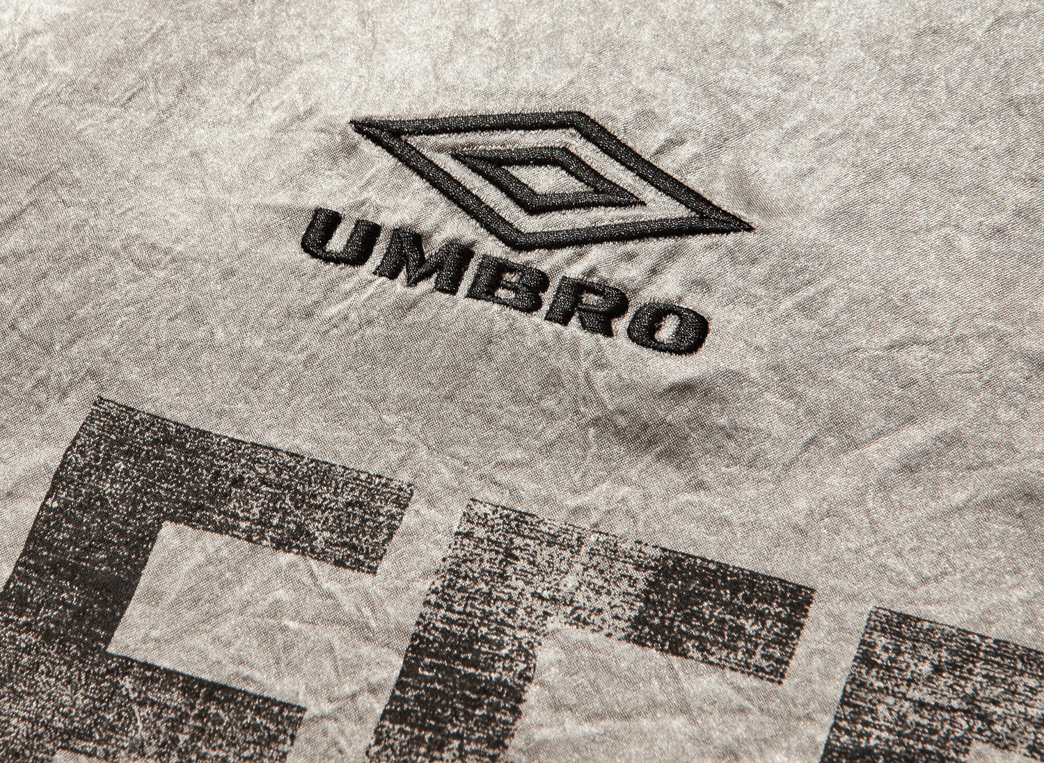 Umbro Satin Enfield Shirt in Silver Pearl — view 4