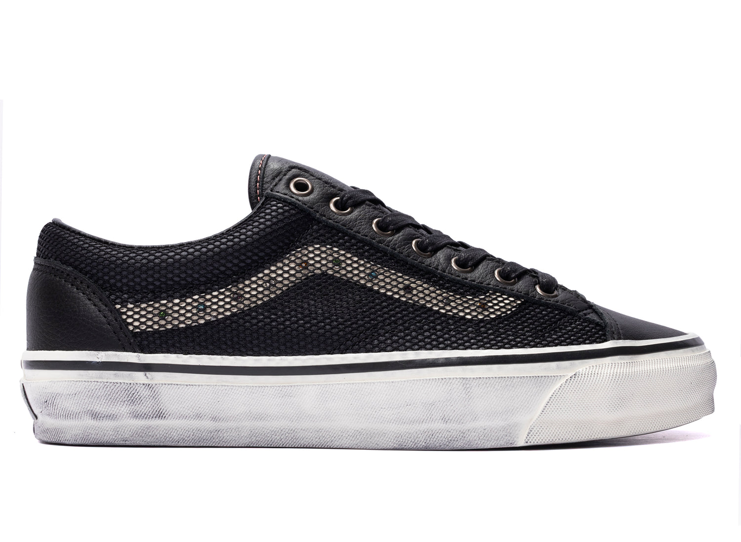 Vans LX Old Skool 36 in Combat Black