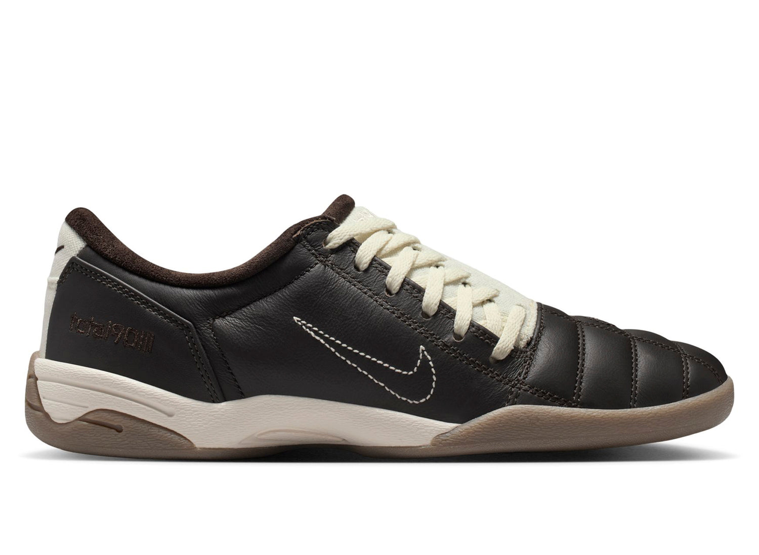 Women's Nike Total 90 in Soft Pearl / Velvet Brown