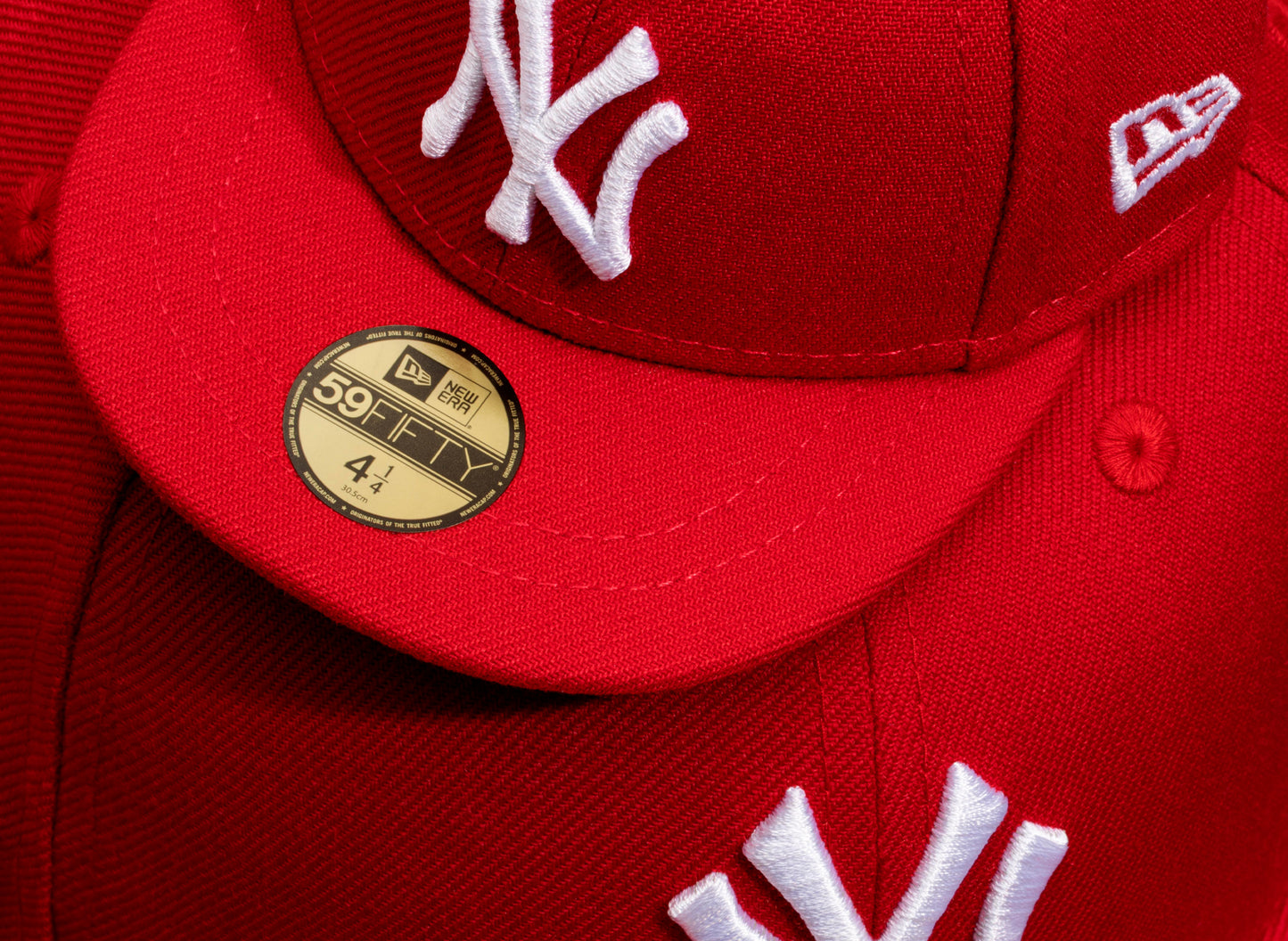 New Era Mini AC New York Yankees GM Scarlet 4 1/4 Fitted Mini Cap