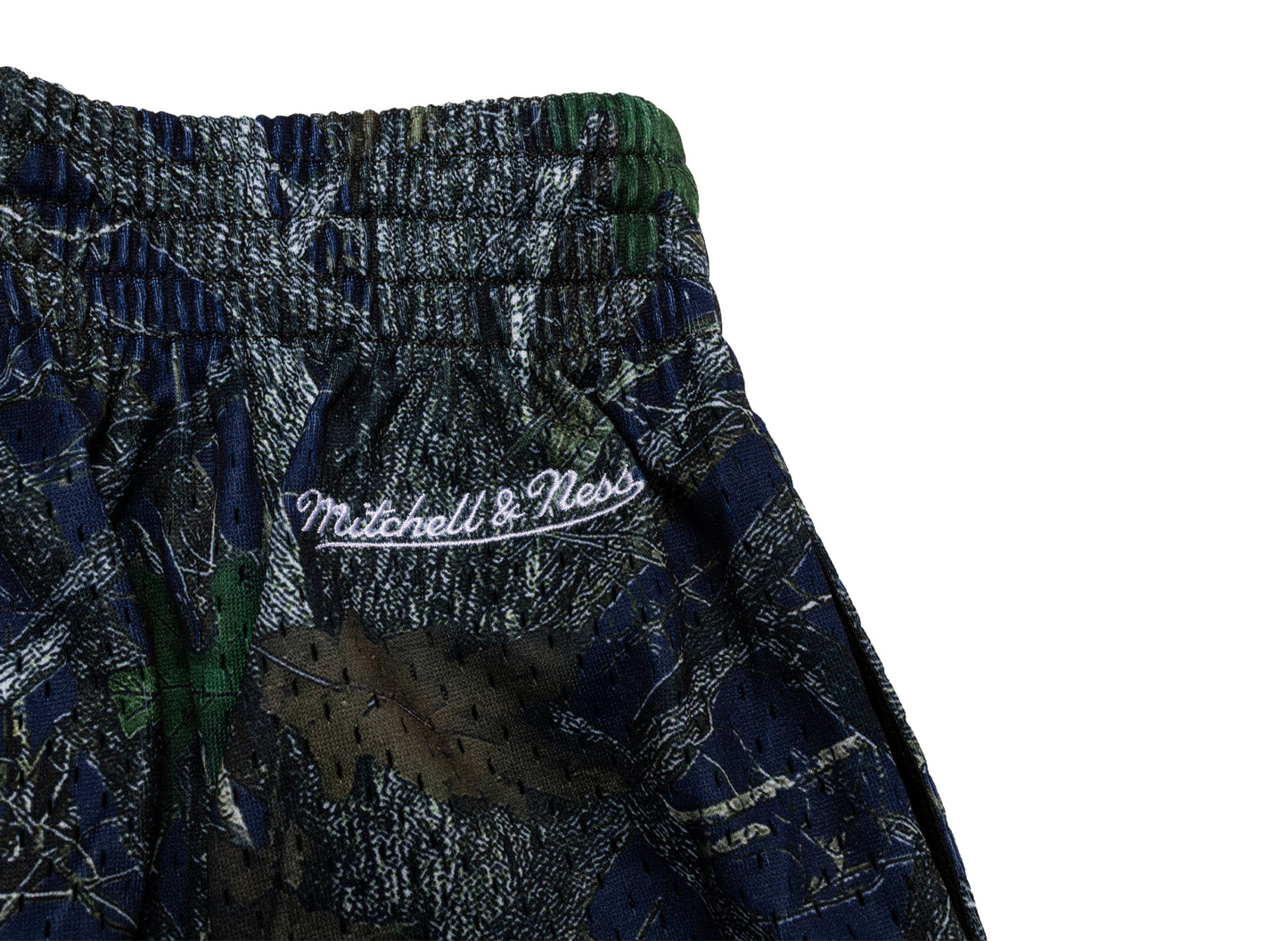 Mitchell & Ness MLB Quiet Blaze Pantalones cortos de malla 7IN New York Yankees