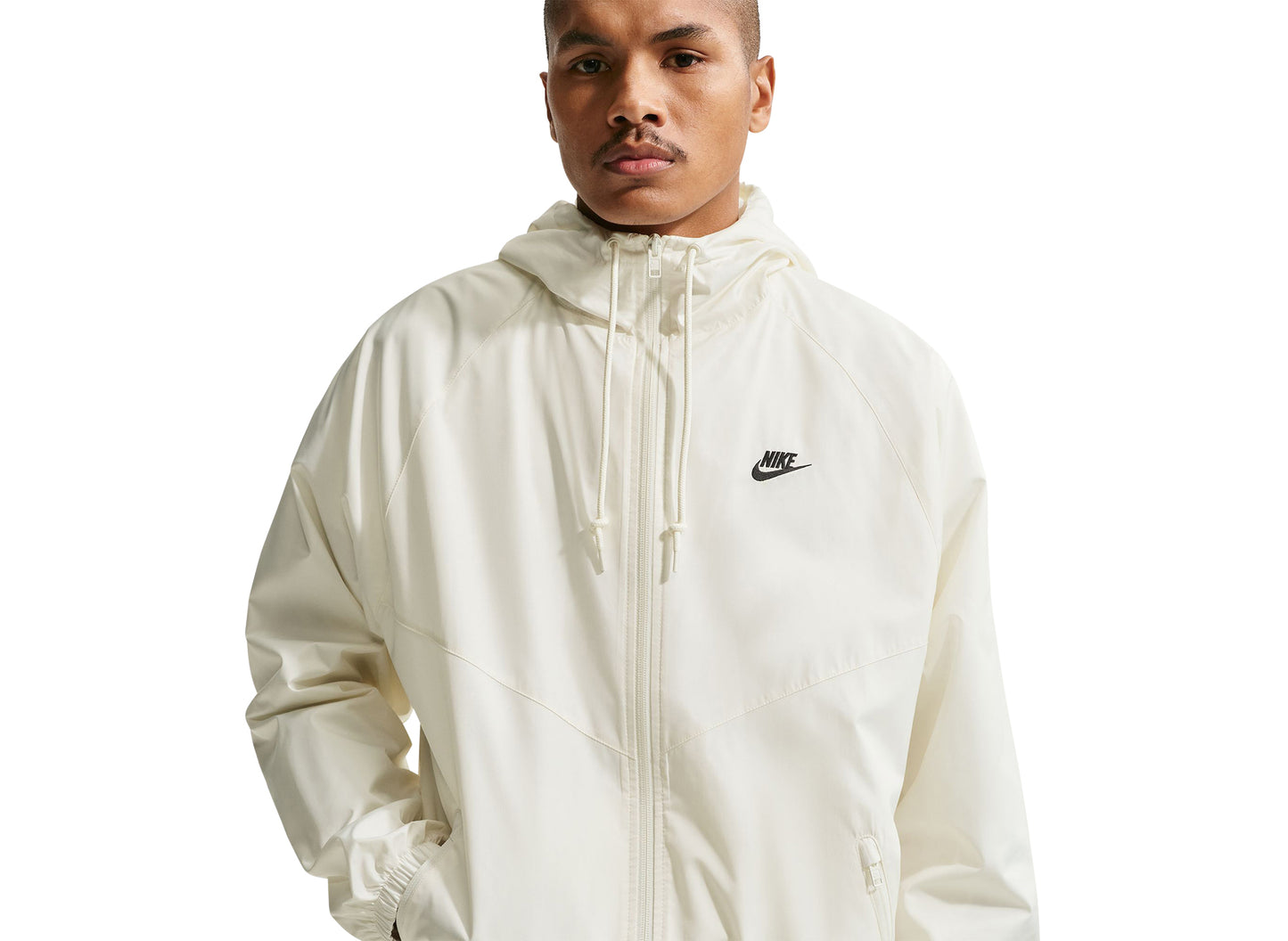 Chaqueta Nike Windrunner Forrada en Sail / Negro