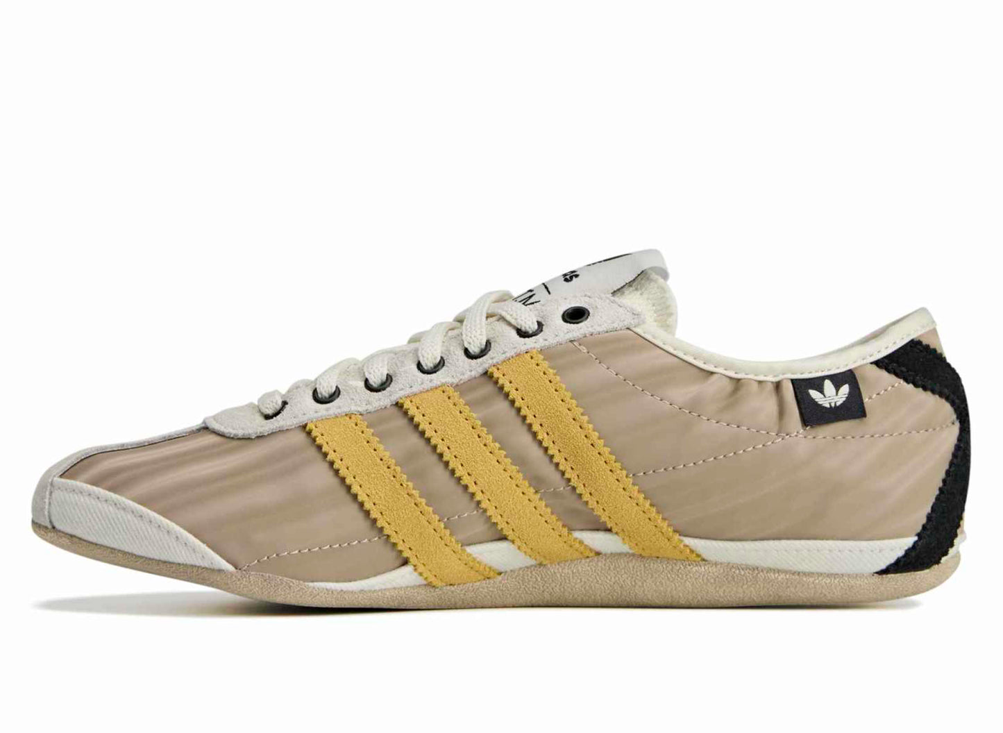 Women's Adidas x Song for the Mute Tokyo in Off White / Yellow