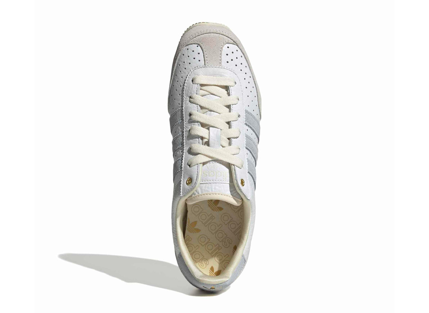 Damen Adidas Japan in Weiß / Crystal Sky
